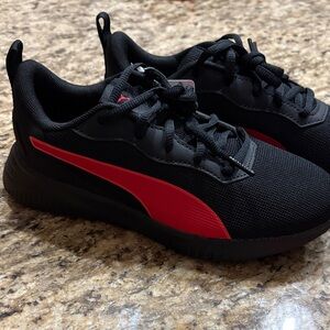 Puma Kids Sneakers in Black and Red